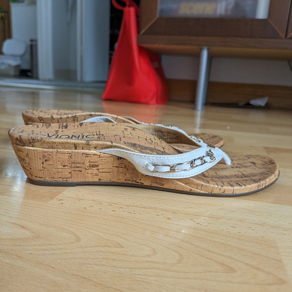 Vionic orthaheel sandals - Picture 2 of 3